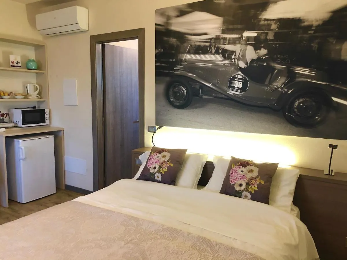 International Rooms & Apartments Sirmione