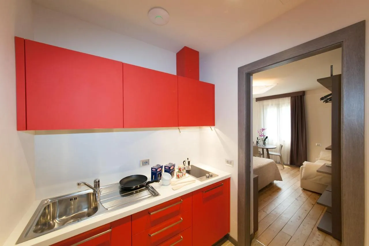 International Rooms & Apartments Sirmione 0*,