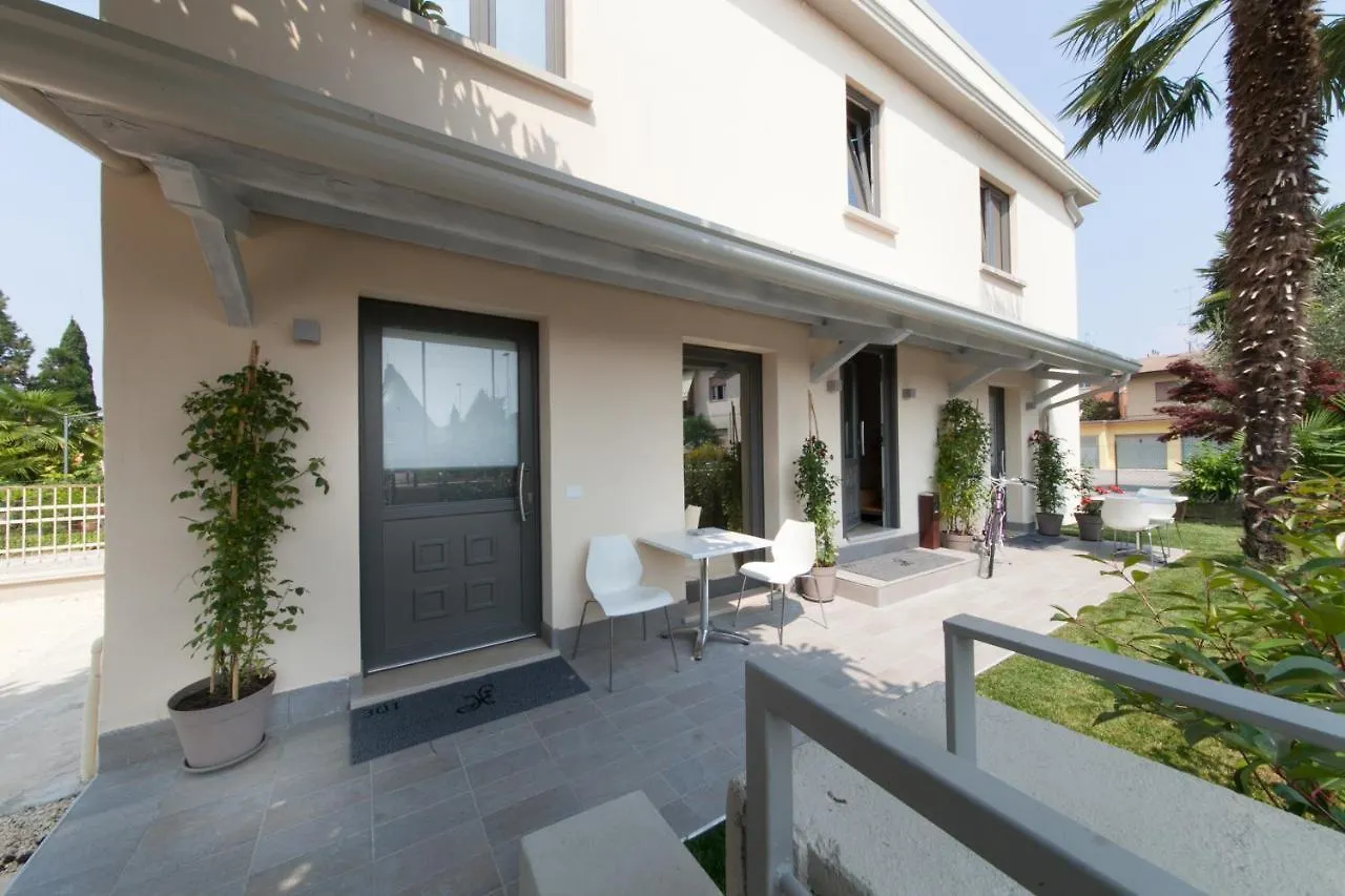 International Rooms & Apartments Sirmione