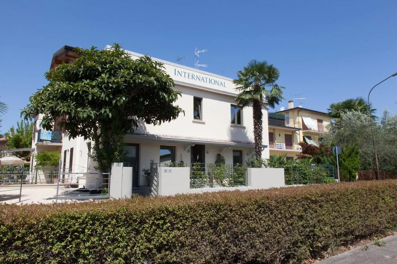 International Rooms & Apartments Sirmione 0*,