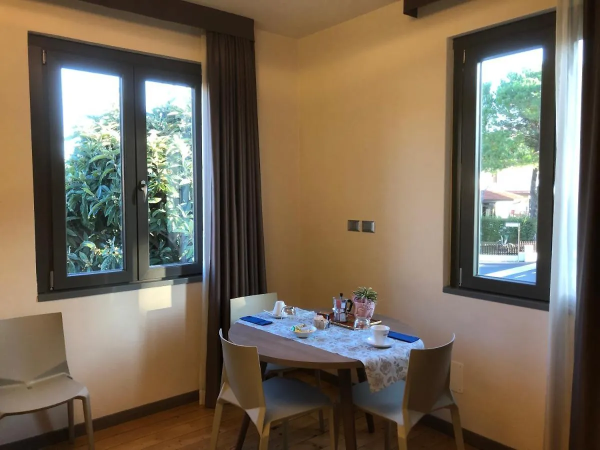 International Rooms & Apartments Sirmione