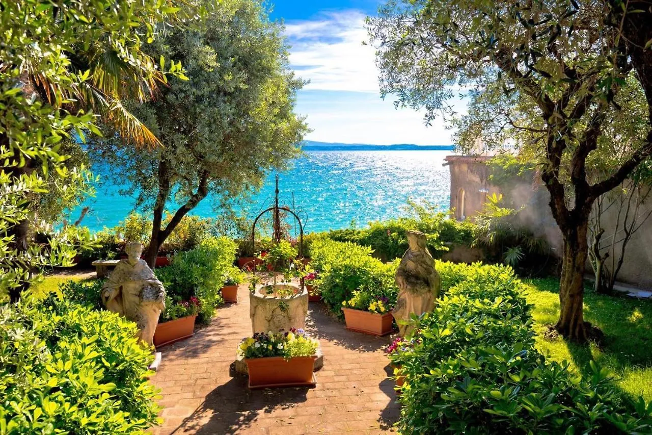 International Rooms & Apartments Sirmione