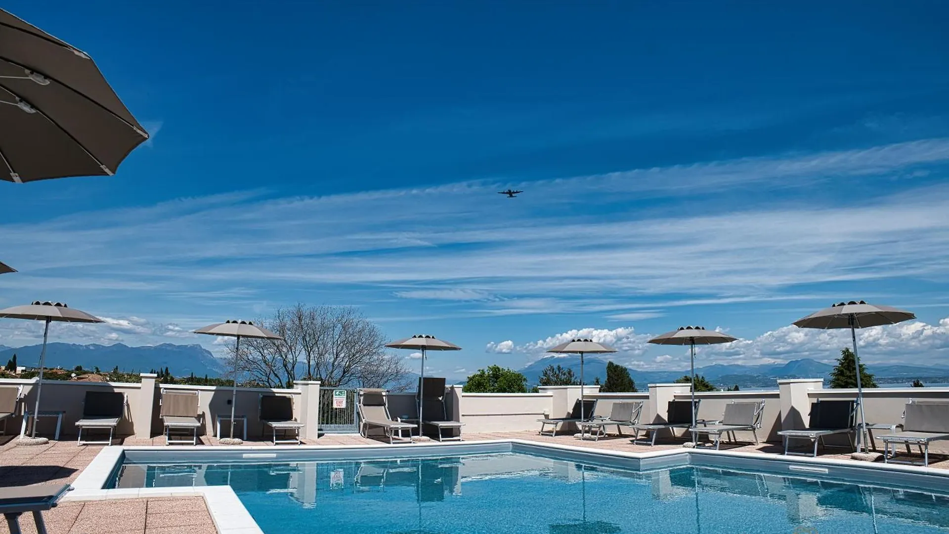 International Rooms & Apartments Sirmione