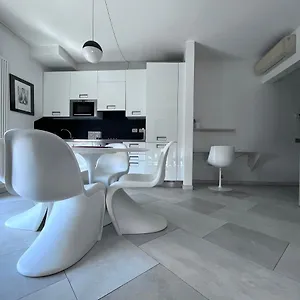 Apartment Fenix, Milan
