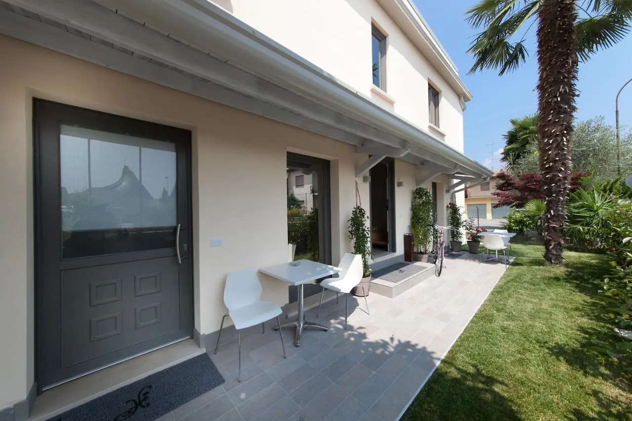 International Rooms & Apartments Sirmione