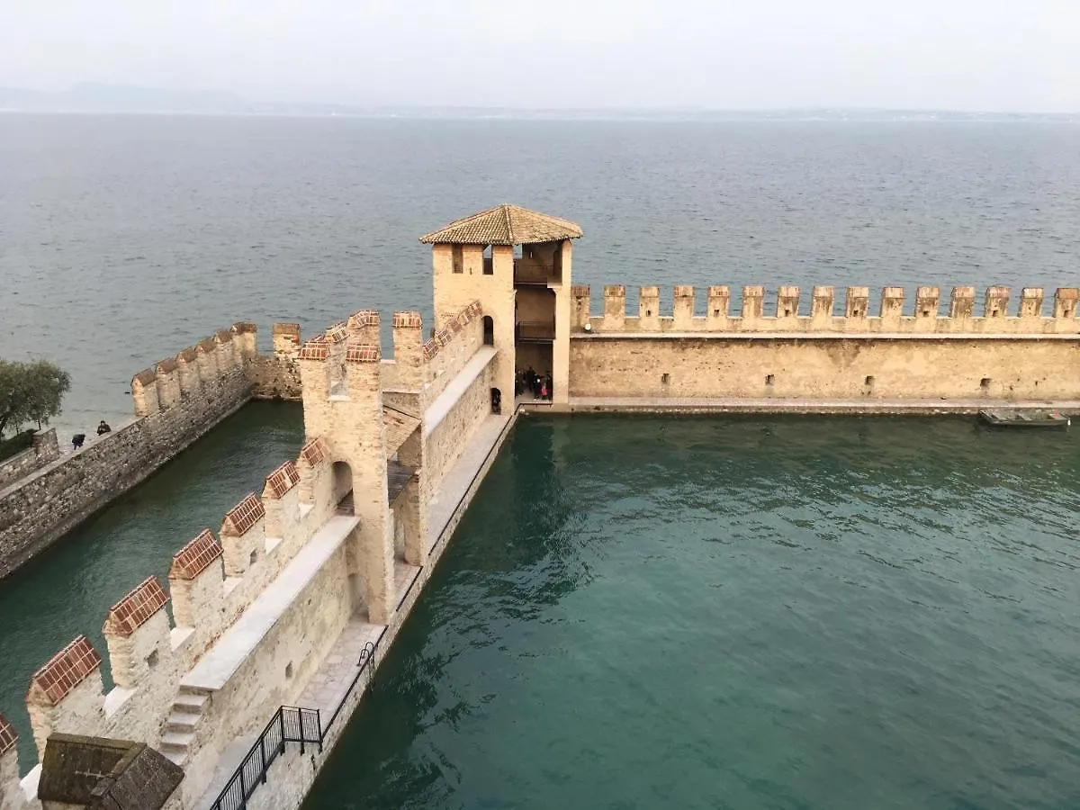 International Rooms & Apartments Sirmione