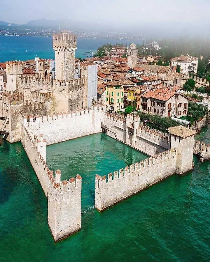 International Rooms & Apartments Sirmione