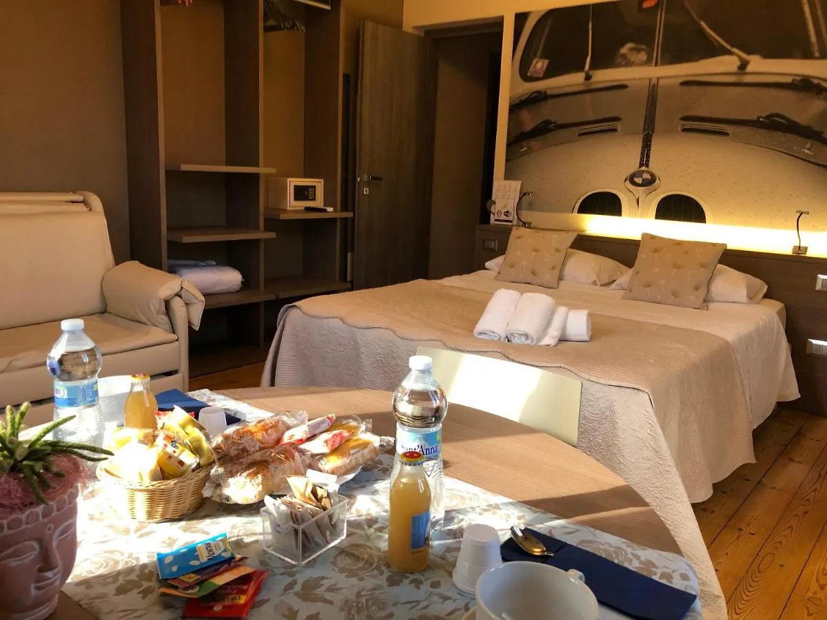 International Rooms & Apartments Sirmione